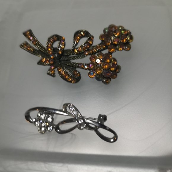 Vintage Flower Brooches Lot of 2 - Picture 8 of 9